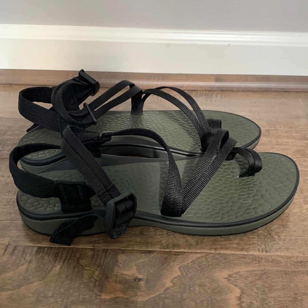 Chaco ZX/2 Women’s Sandal in Black size 10